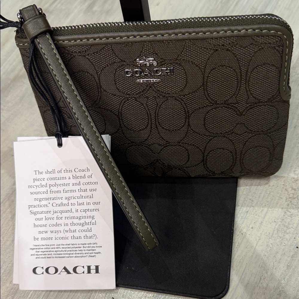 Coach Signature Jacquard Wristlet - Picture 3 of 7